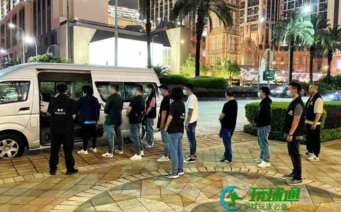 治安警加強截查金光大道可疑人士 7人涉黑兌被帶走調查 治安警加強截查金光大道可疑人士 7人涉黑兌被帶走調查
