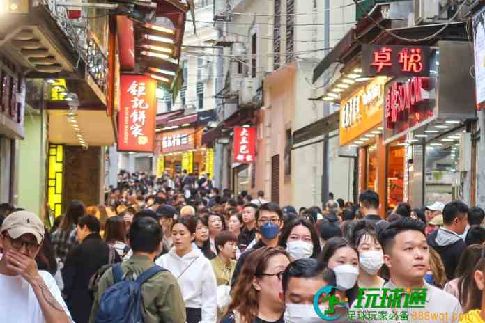 上半年訪澳客日均6.4萬國際客僅4% 下半年復辦國際煙花比賽 上半年訪澳客日均6.4萬國際客僅4% 下半年復辦國際煙花比賽